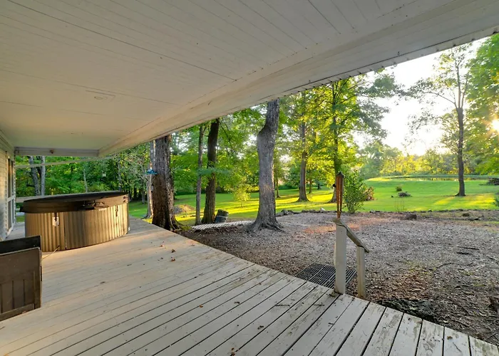 Fall Foliage & Hot Tub Nights: Shawnee * Elizabethtown
